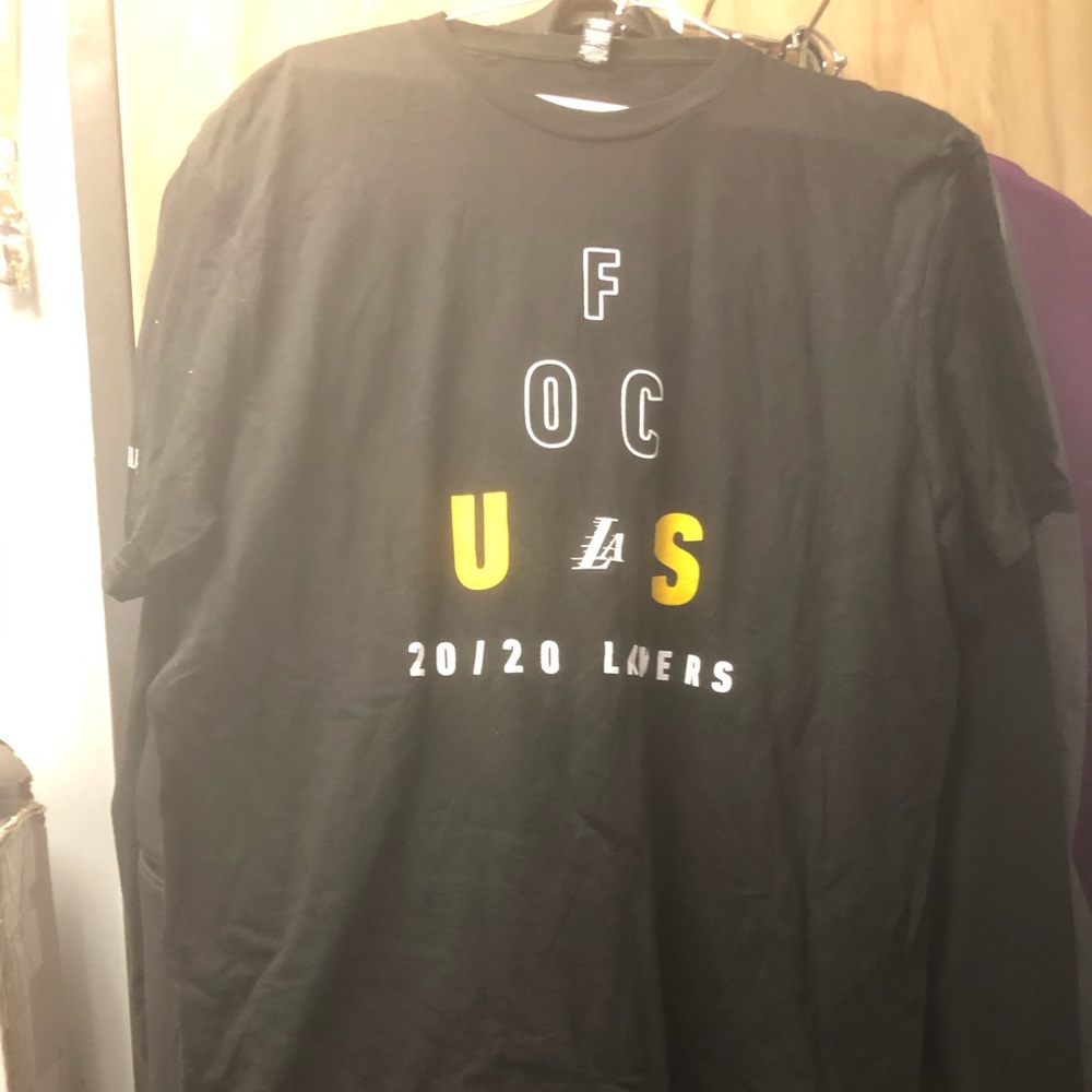 Lakers tee